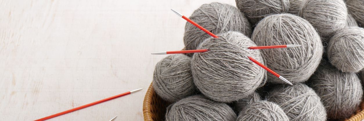 What are Double Pointed Knitting Needles used for?