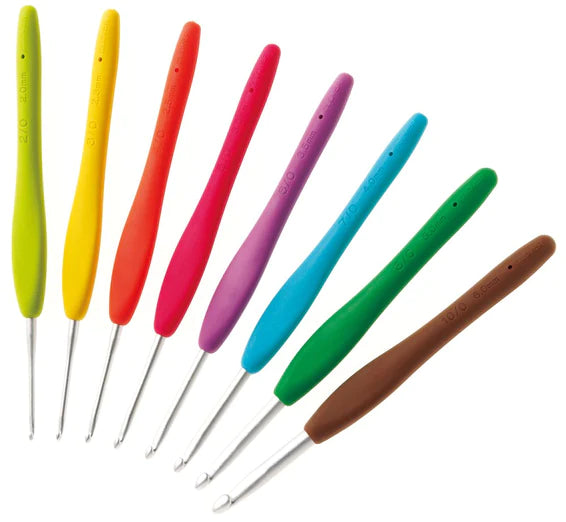 Clover Amour Soft Grip Crochet Hooks - Set of 8 (2.00 - 6.00mm)