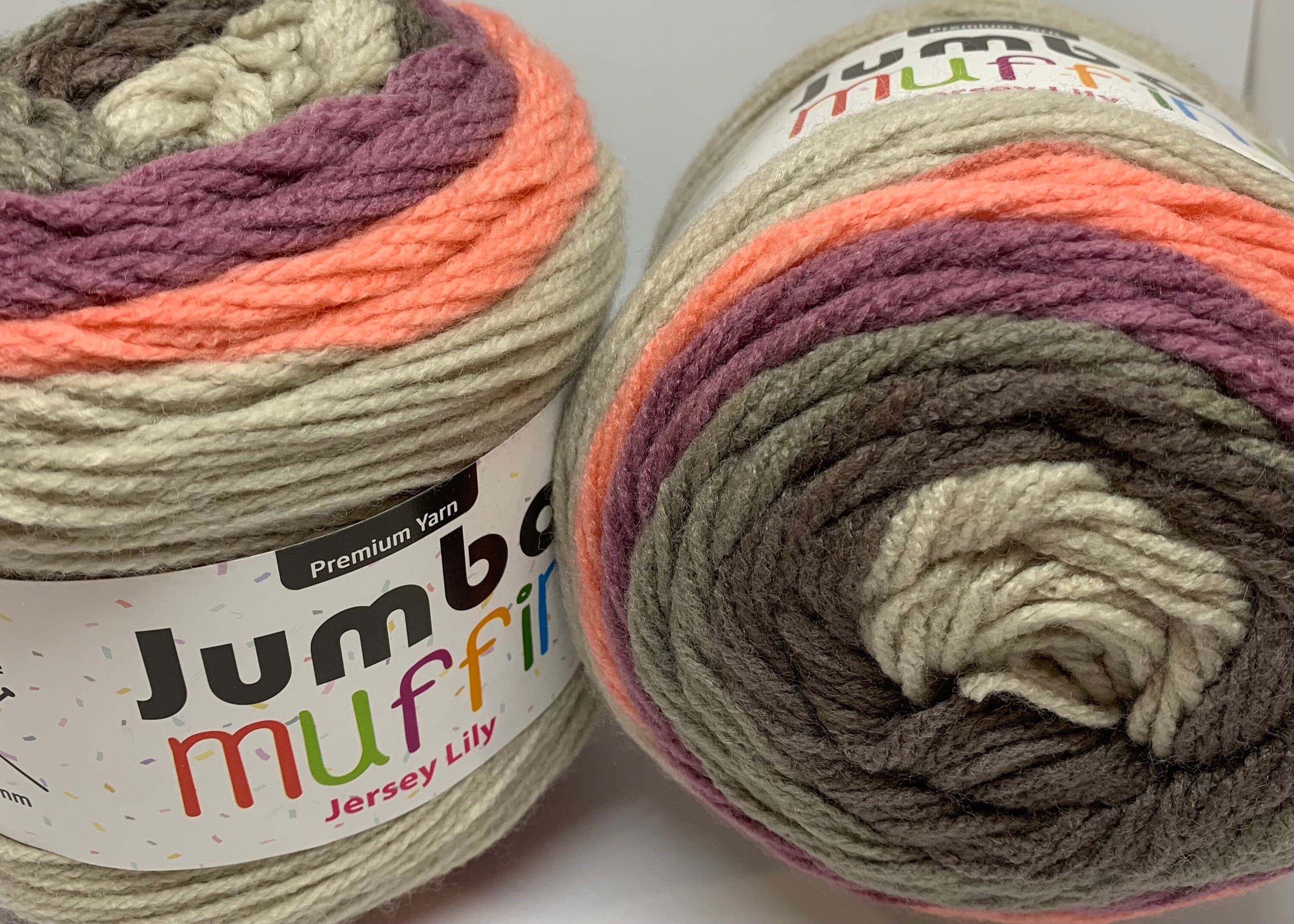 Everyday 200g "Jumbo Muffin" 8-Ply Acrylic Knitting Yarn - Choose Your Colour