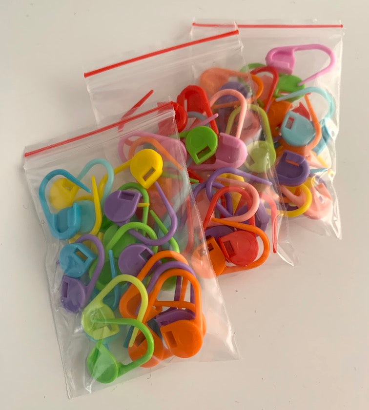 Everyday Colourful Plastic Locking Knitting Stitch Marker - Pack of 20